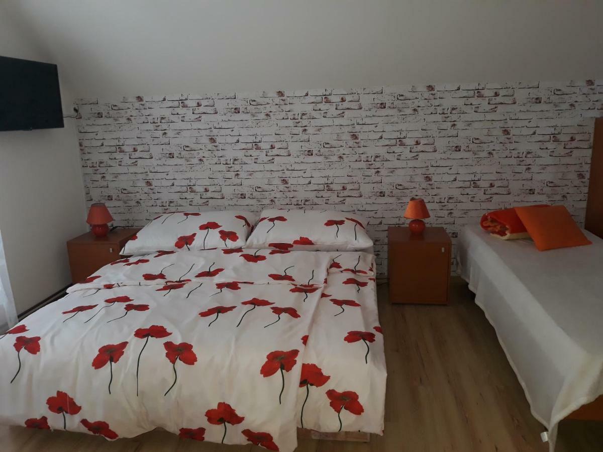 Liptovský Mikuláš Apartmany Boss מראה חיצוני תמונה