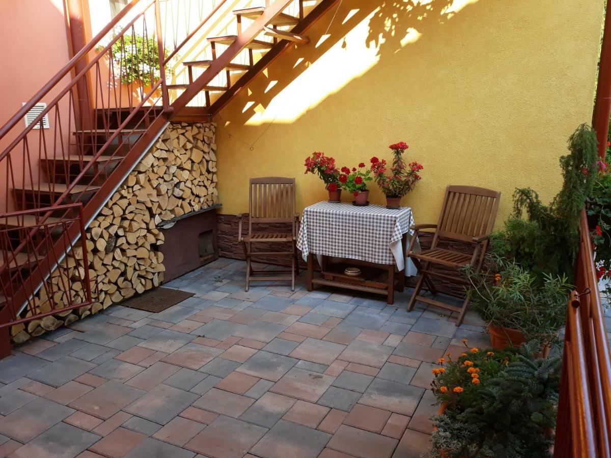 Liptovský Mikuláš Apartmany Boss מראה חיצוני תמונה